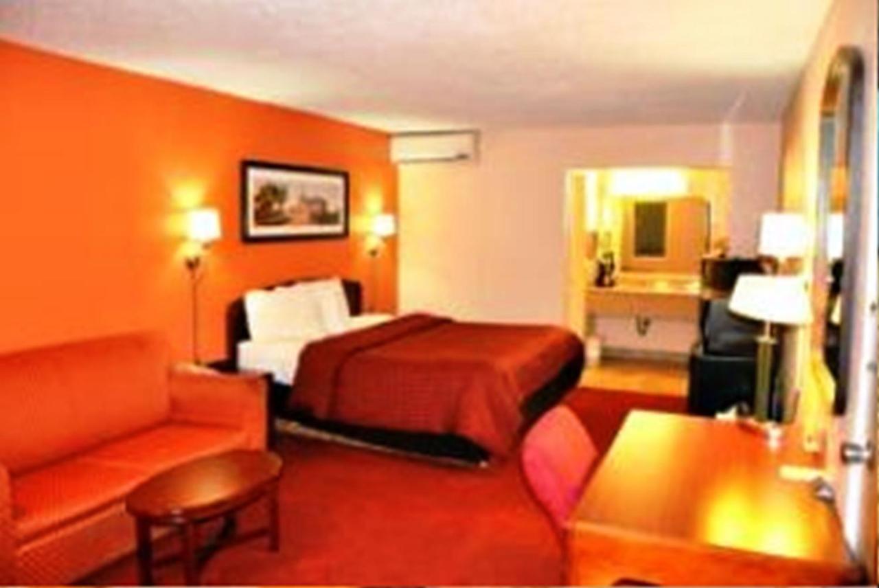 Westgate Inn And Suites Clarksville Rum bild